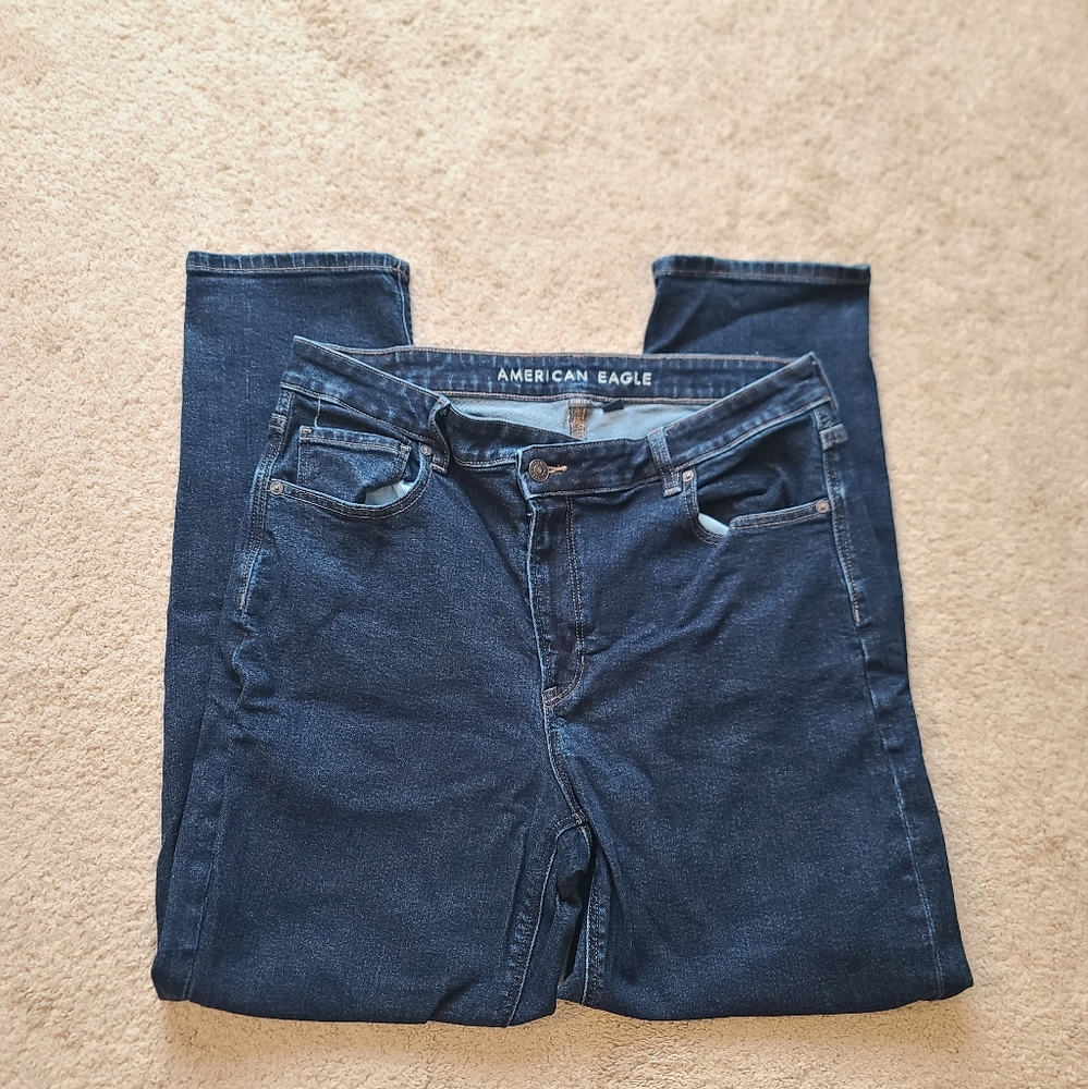 Excellent condition stretch mom jean cross button